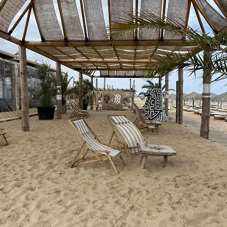 Apartment In Long Shkorpilovtsi